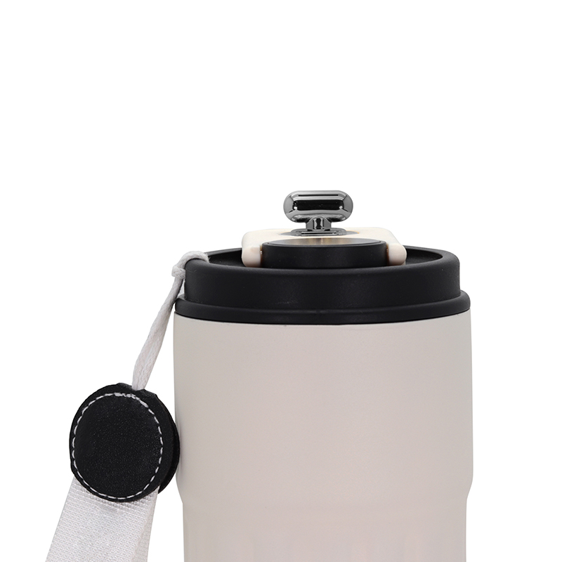 Travel Mug with temperature display 